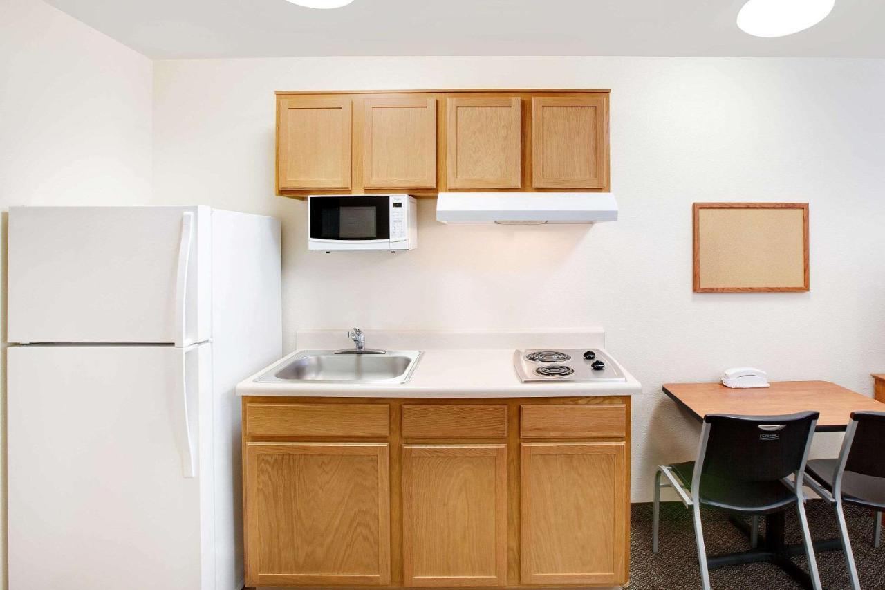 Woodspring Suites Midland Kültér fotó