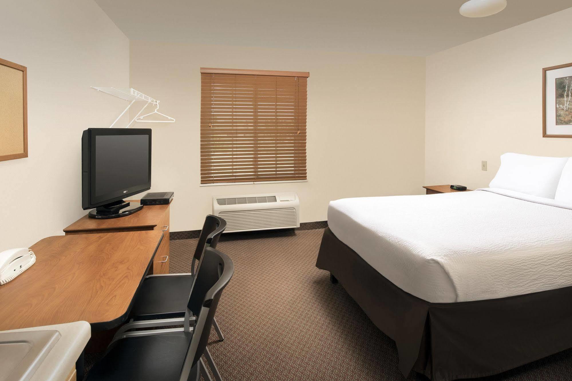 Woodspring Suites Midland Kültér fotó